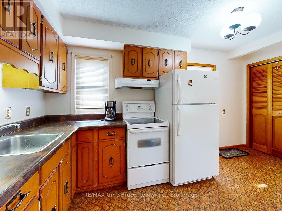 789 6th 'a' Street E, Owen Sound, Ontario N4K 1G6 - Photo 9 - X12291772