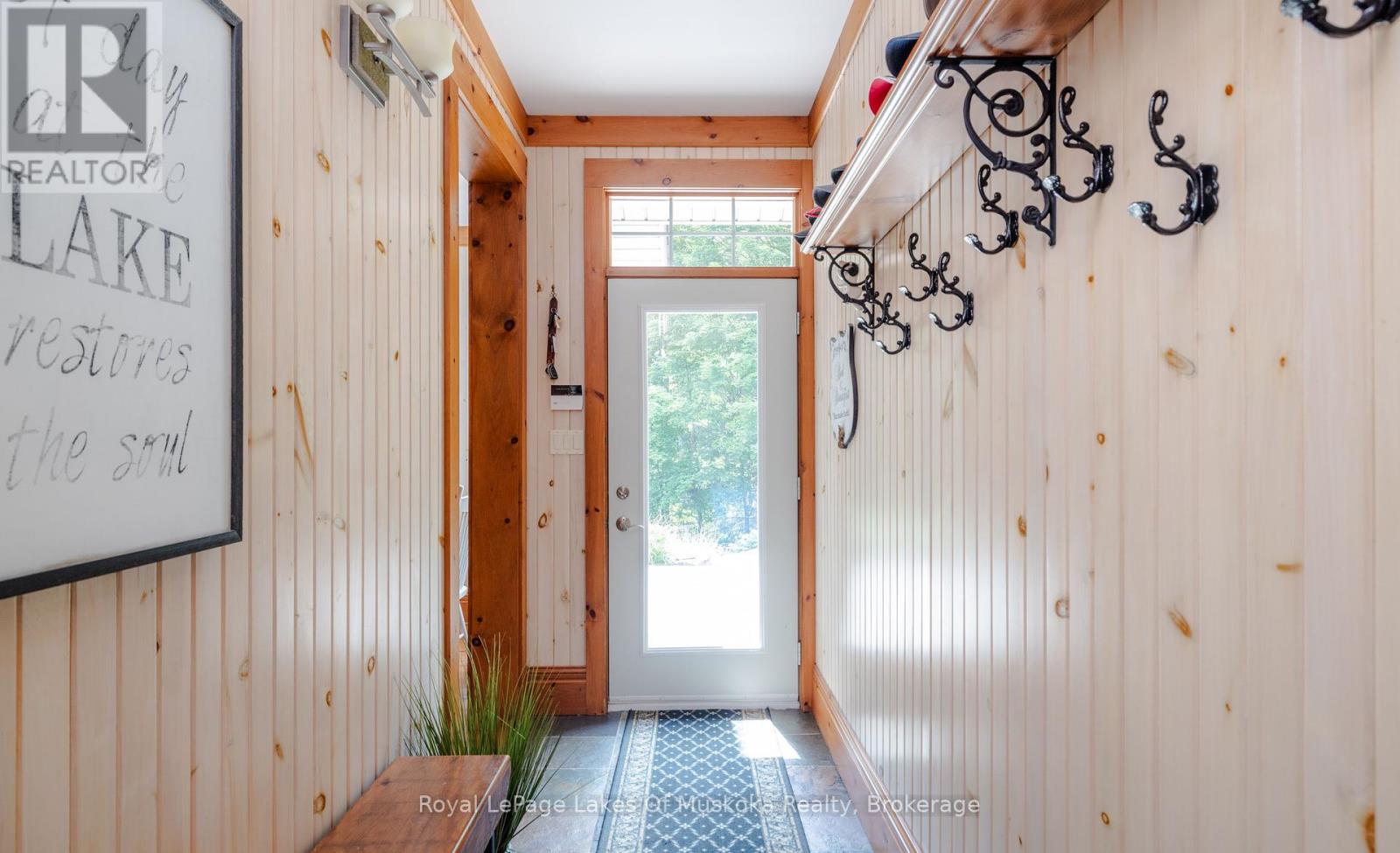 42 Menominee Lake Road, Huntsville, Ontario  P1H 2J3 - Photo 14 - X12291778