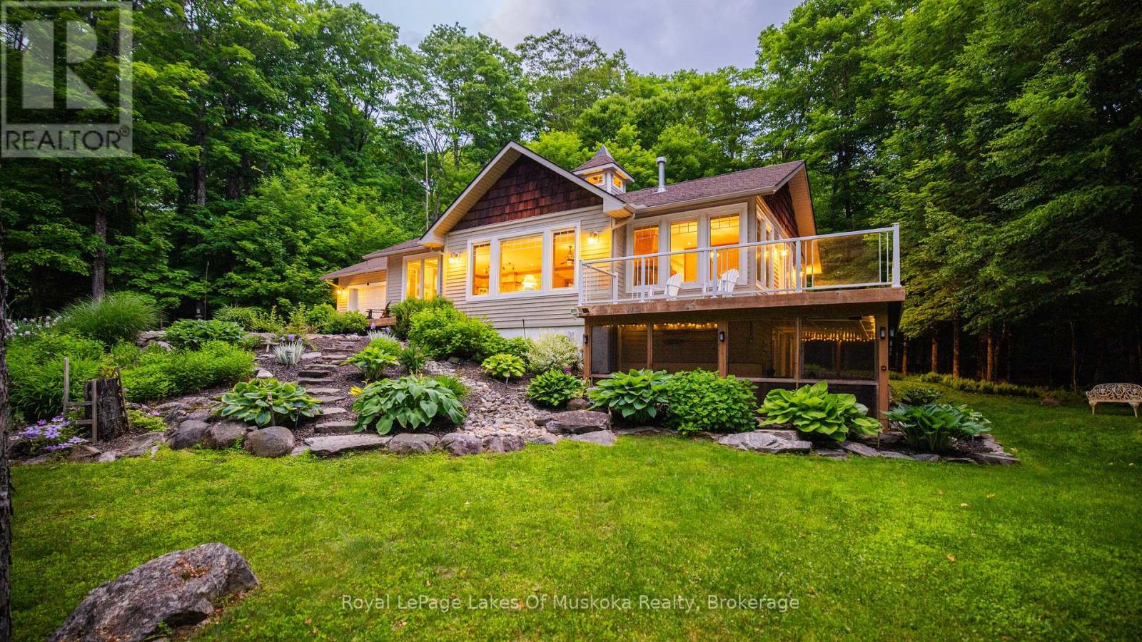 42 Menominee Lake Road, Huntsville, Ontario  P1H 2J3 - Photo 2 - X12291778