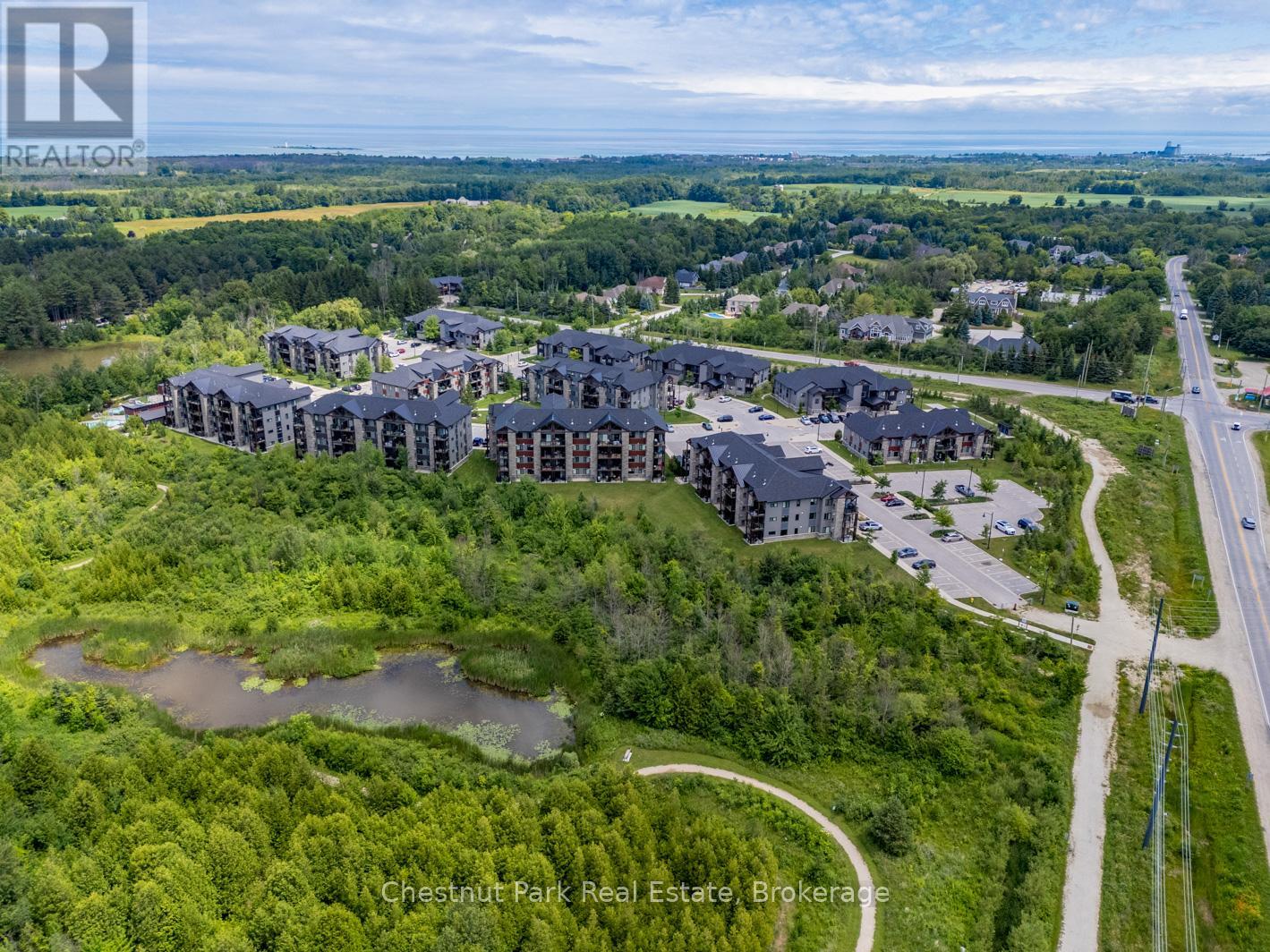 105 - 22 Beckwith Lane, Blue Mountains, Ontario  L9Y 3B6 - Photo 5 - X12291813