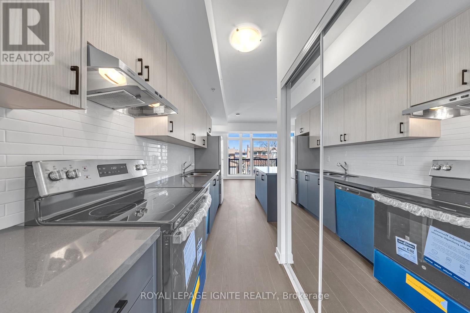 Property at 14 - 188 ANGUS DRIVE image 4