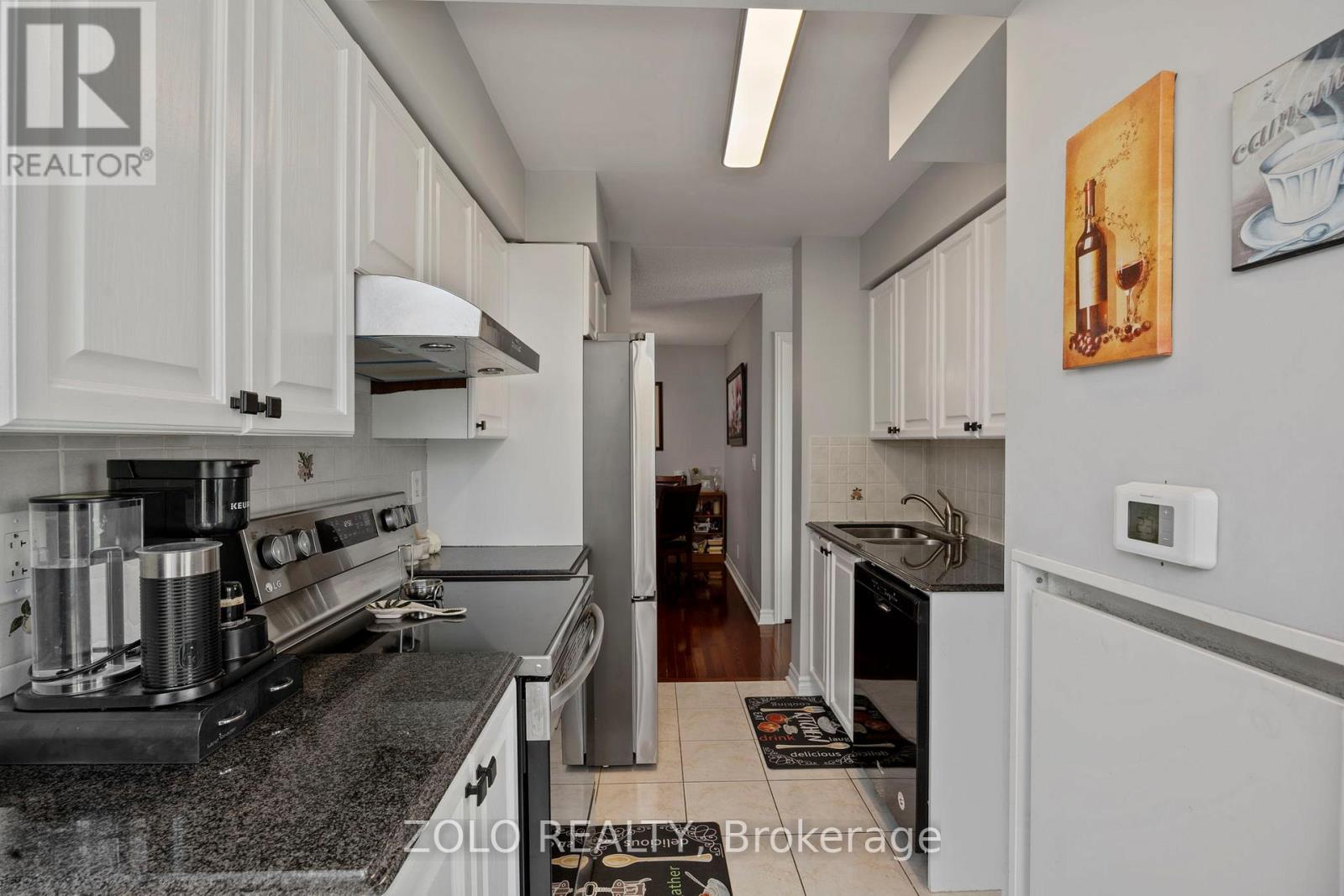 611 - 1 Elm Drive W, Mississauga, Ontario  L5B 4M1 - Photo 12 - W12291581