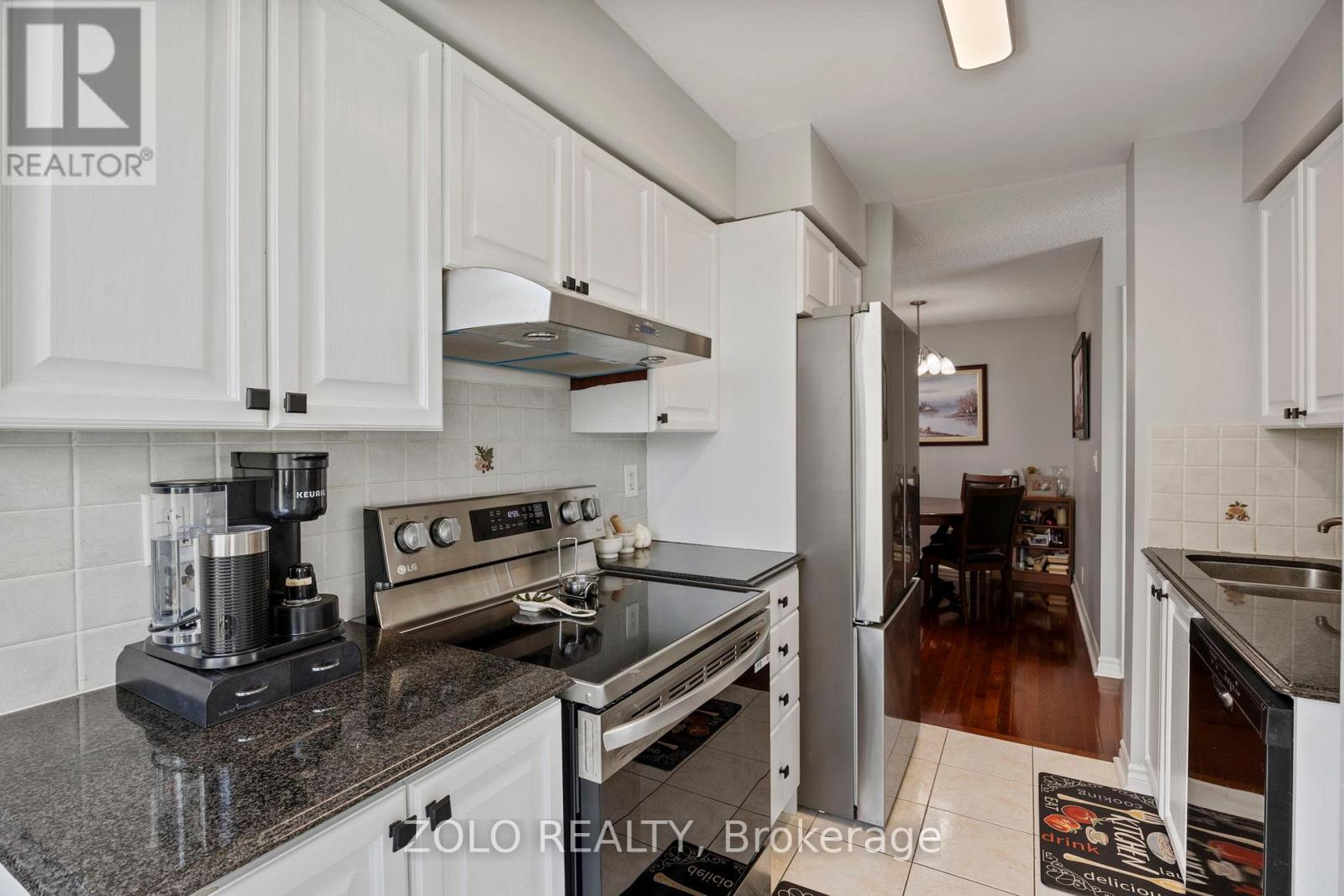 611 - 1 Elm Drive W, Mississauga, Ontario  L5B 4M1 - Photo 13 - W12291581