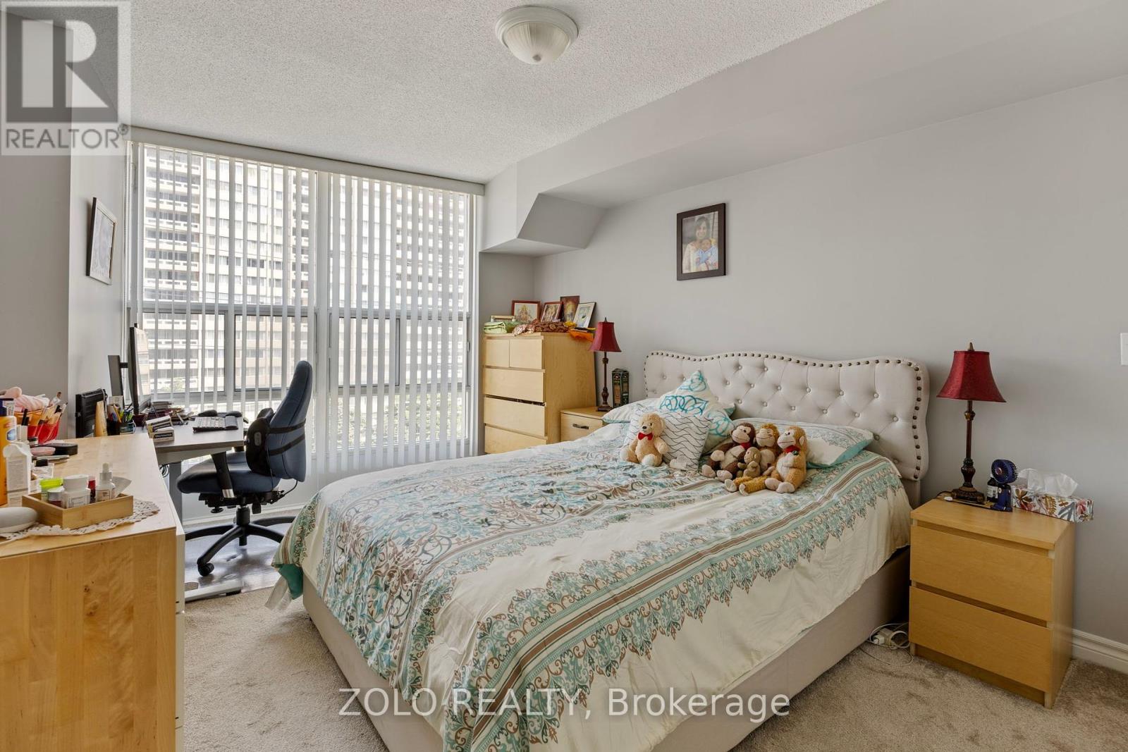611 - 1 Elm Drive W, Mississauga, Ontario  L5B 4M1 - Photo 16 - W12291581