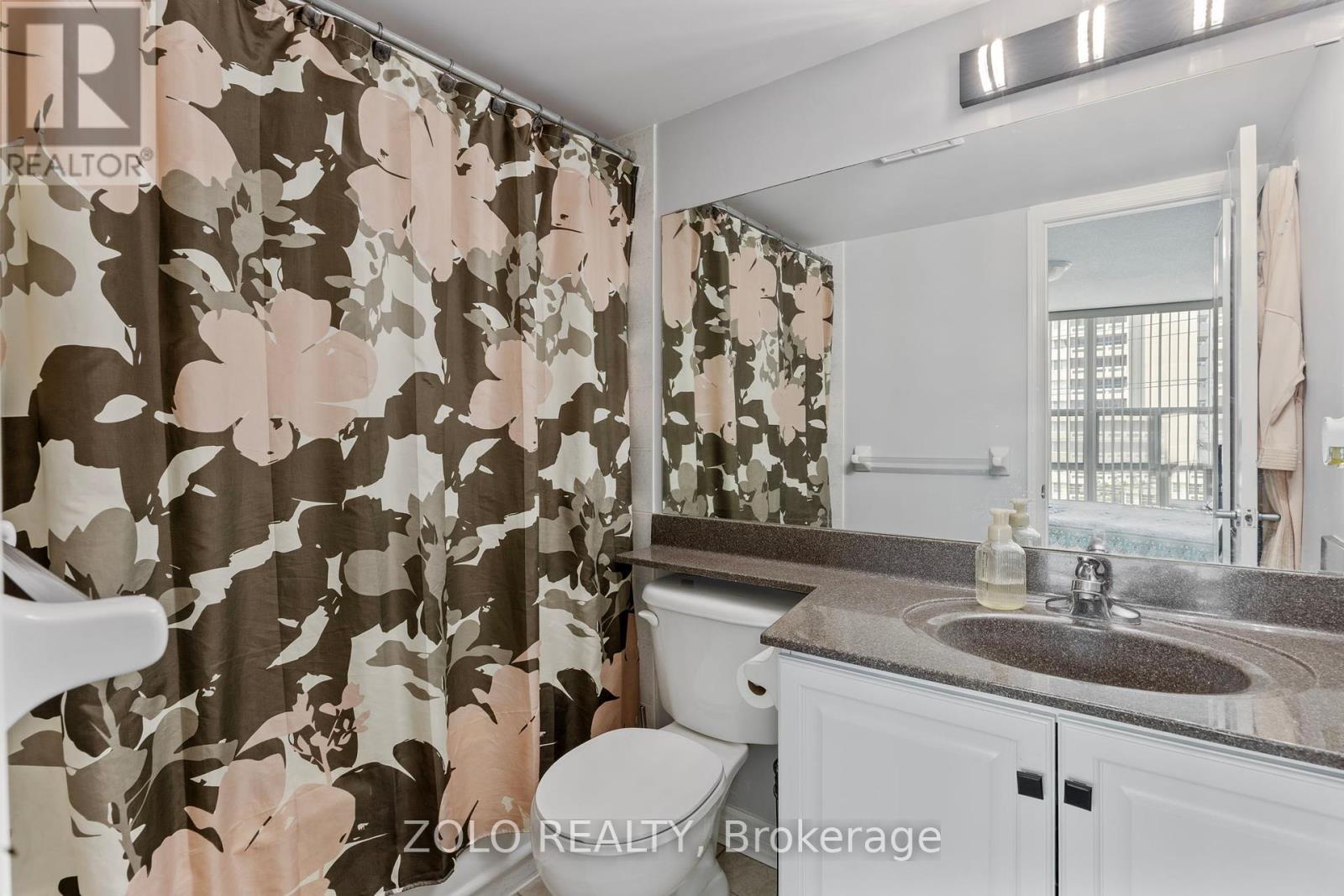611 - 1 Elm Drive W, Mississauga, Ontario  L5B 4M1 - Photo 17 - W12291581