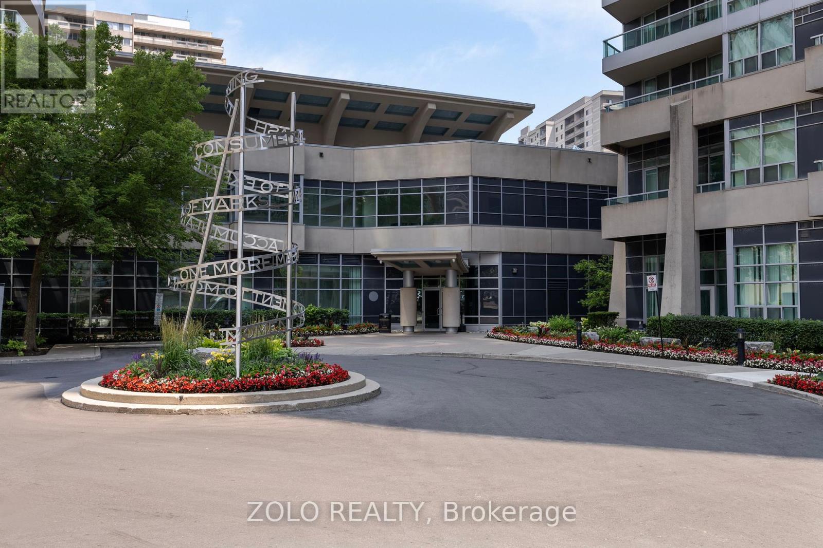 611 - 1 Elm Drive W, Mississauga, Ontario  L5B 4M1 - Photo 2 - W12291581