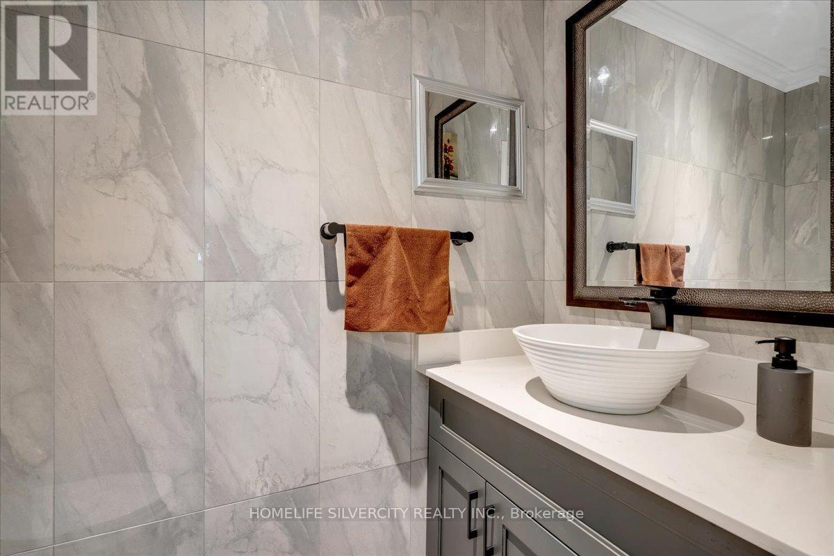 46 Treeline Boulevard, Brampton (Vales Of Castlemore), Ontario  L6P 1E4 - Photo 19 - W12291691