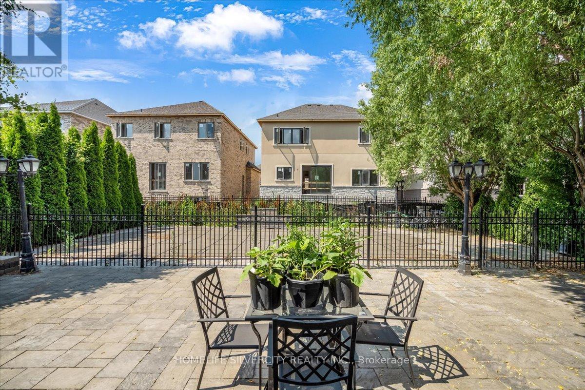 46 Treeline Boulevard, Brampton (Vales Of Castlemore), Ontario  L6P 1E4 - Photo 45 - W12291691