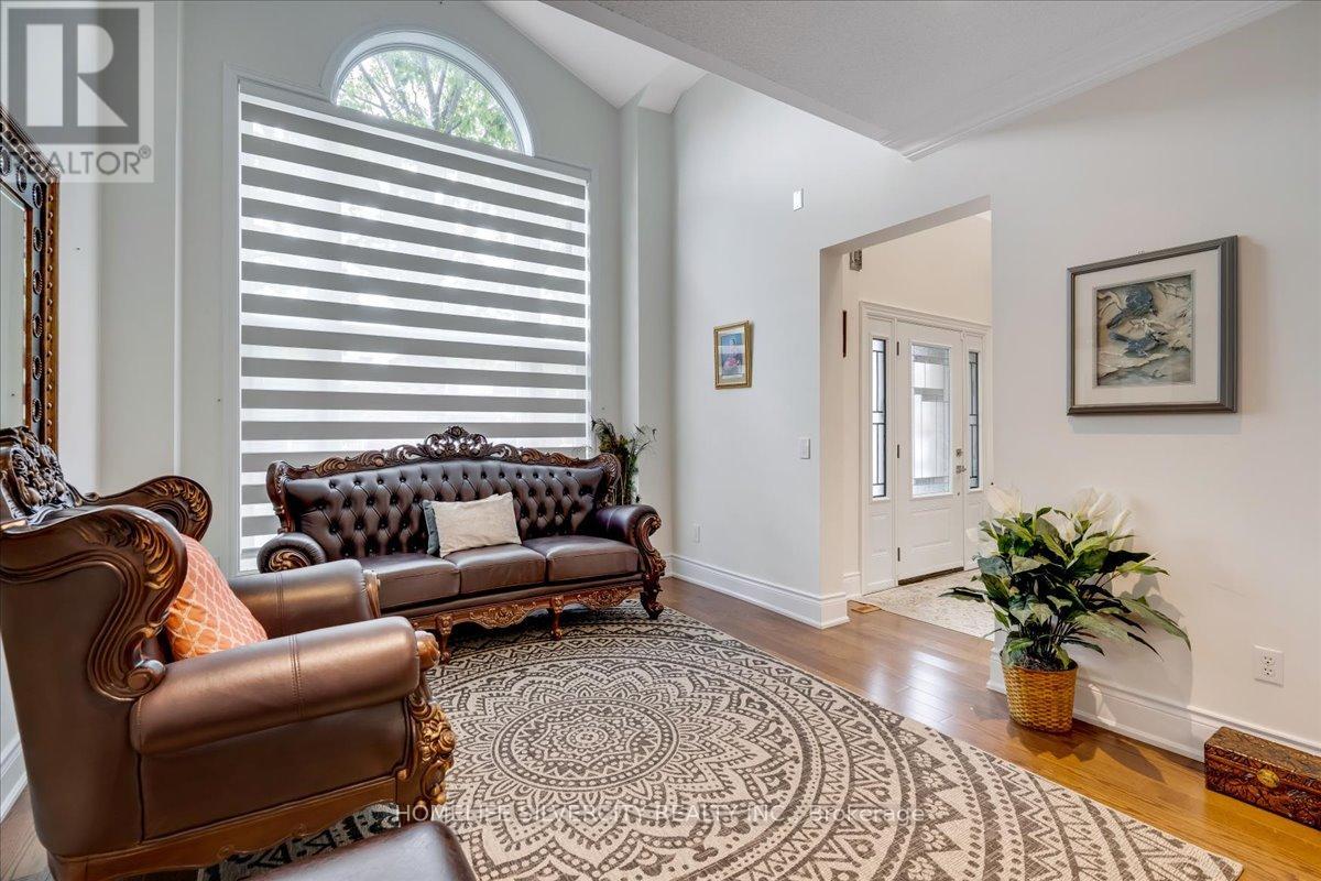 46 Treeline Boulevard, Brampton (Vales Of Castlemore), Ontario  L6P 1E4 - Photo 7 - W12291691