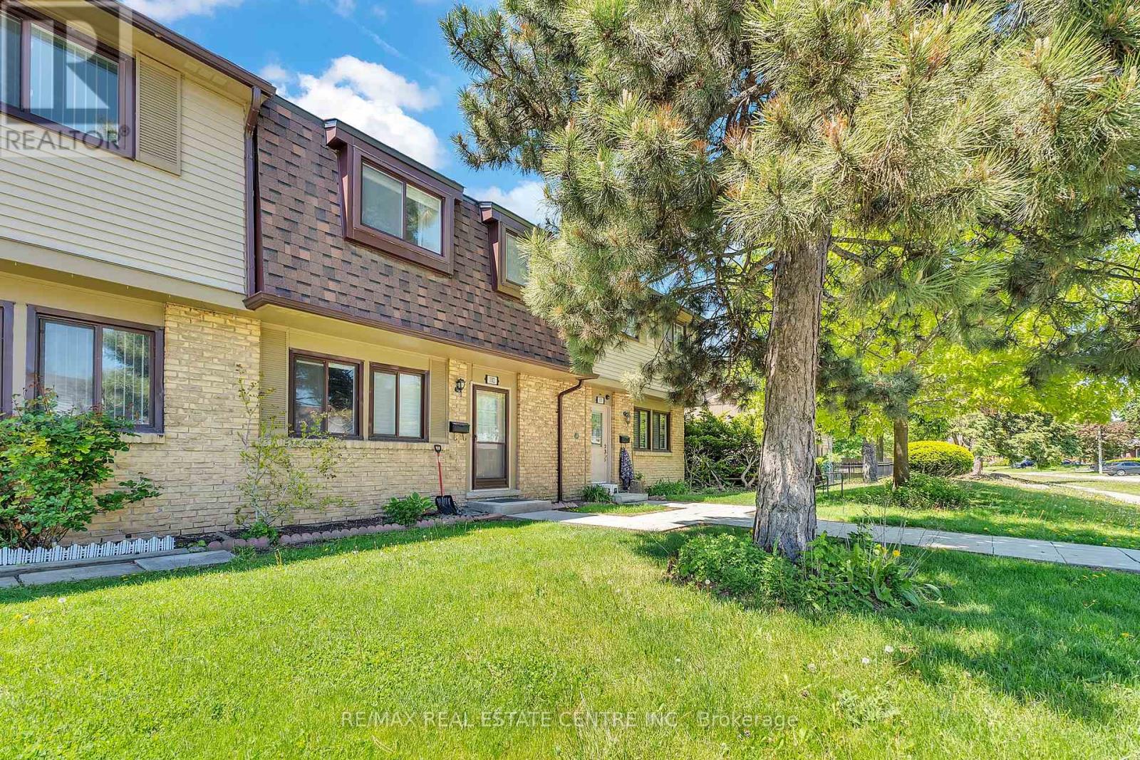 Property at 102 - 105 HANSEN ROAD N image 1