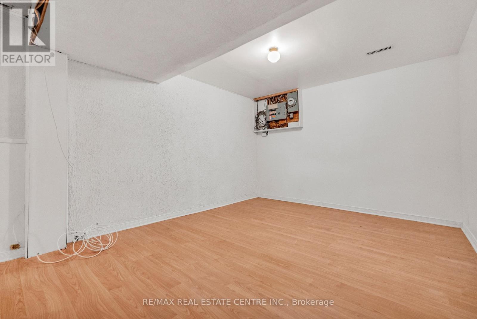 102 - 105 Hansen Road N, Brampton, Ontario  L6V 3C9 - Photo 25 - W12291710