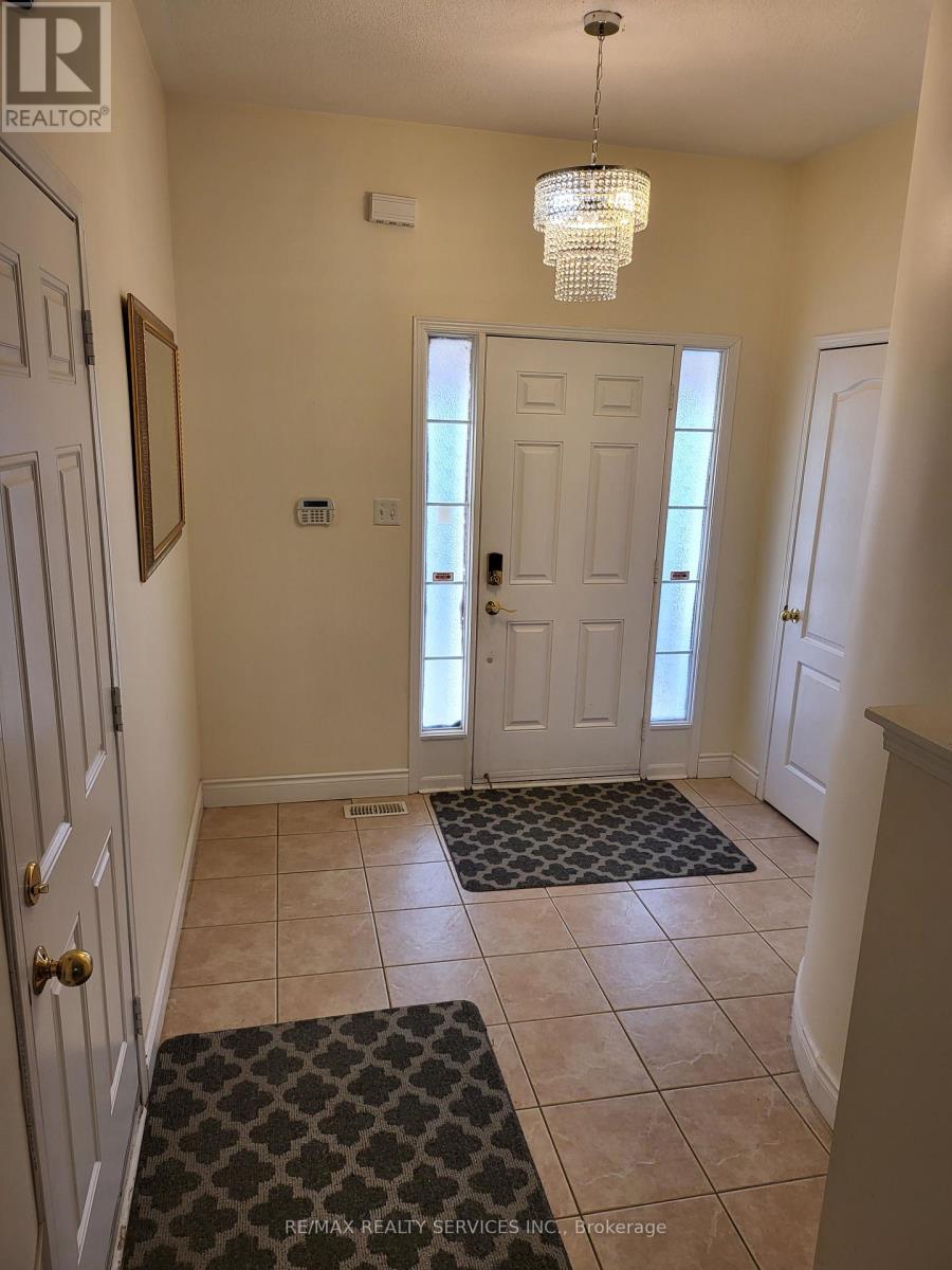 19 Albery Road, Brampton, Ontario  L7A 0K7 - Photo 1 - W12291725