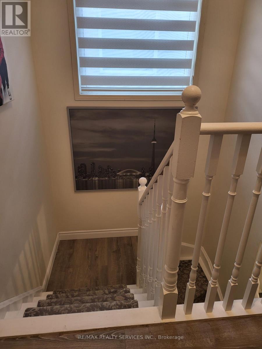 19 Albery Road, Brampton, Ontario  L7A 0K7 - Photo 13 - W12291725