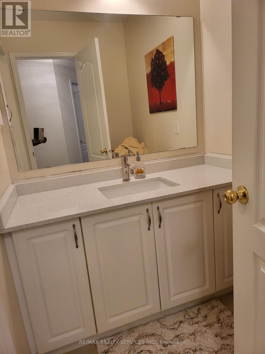 19 Albery Road, Brampton, Ontario  L7A 0K7 - Photo 14 - W12291725