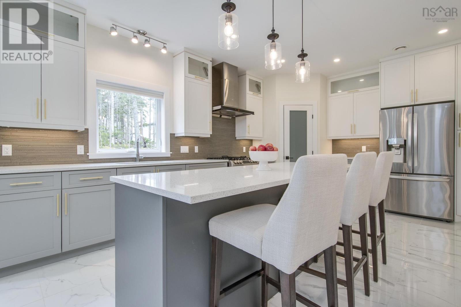 Property at 120 Olive Avenue image 4