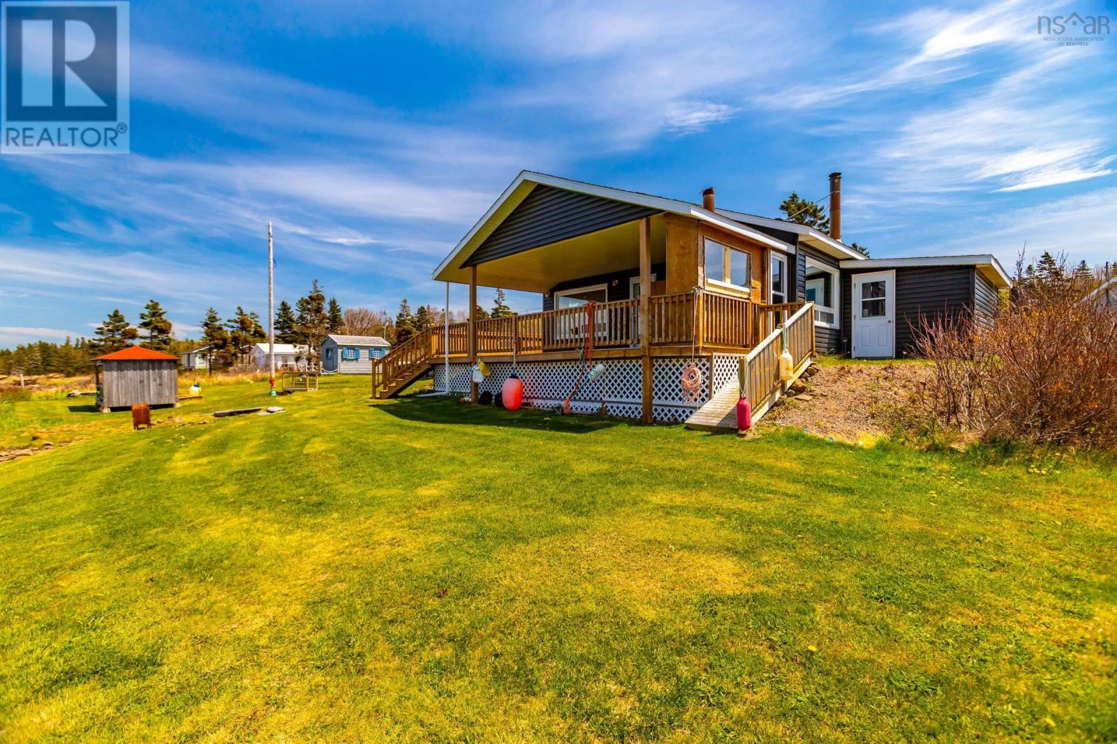 41 Sunset Avenue, Phinneys Cove, Nova Scotia  B0S 1L0 - Photo 1 - 202511302