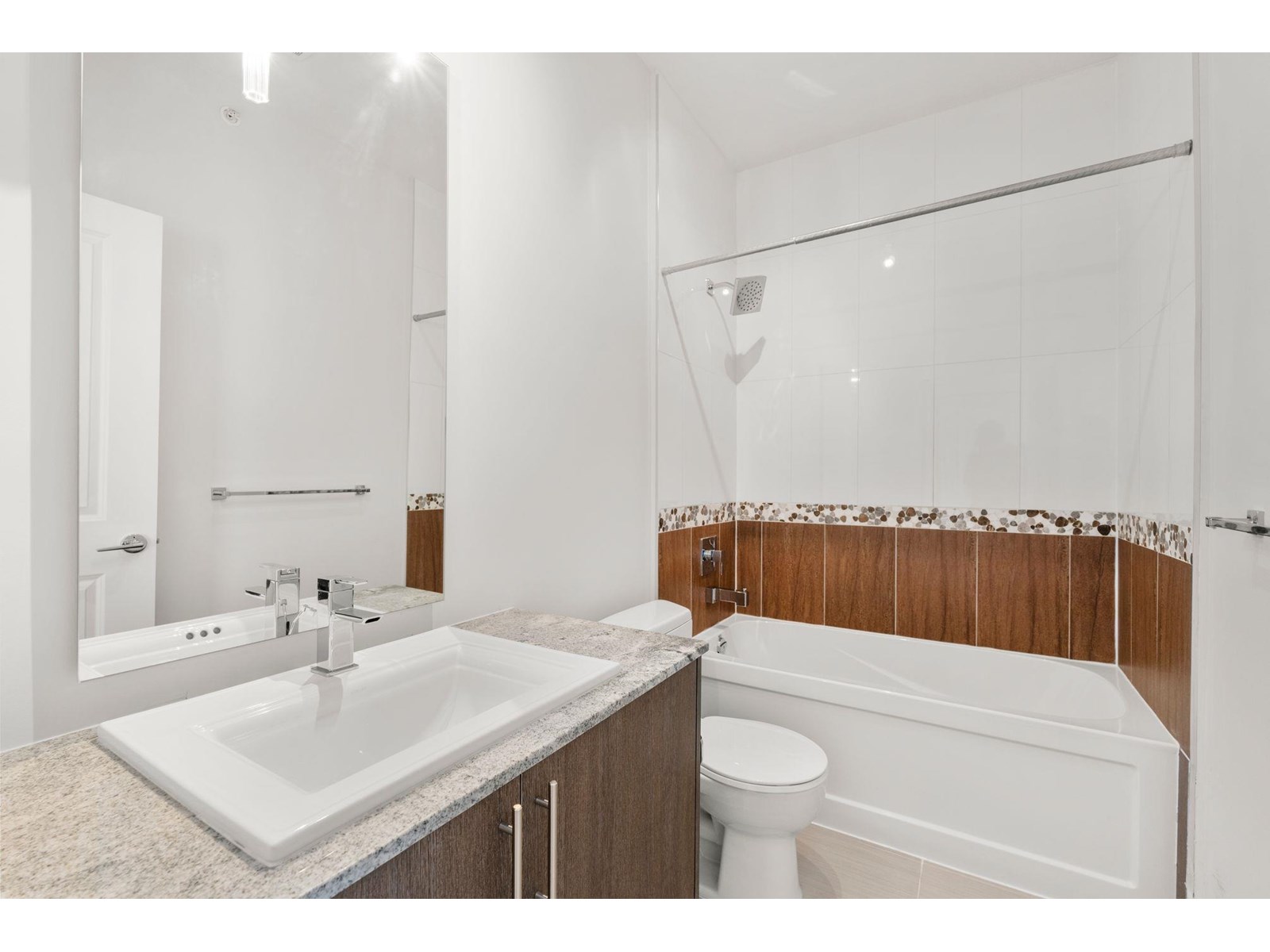 412 15956 86a Avenue, Surrey, British Columbia  V4N 6N8 - Photo 14 - R3027490