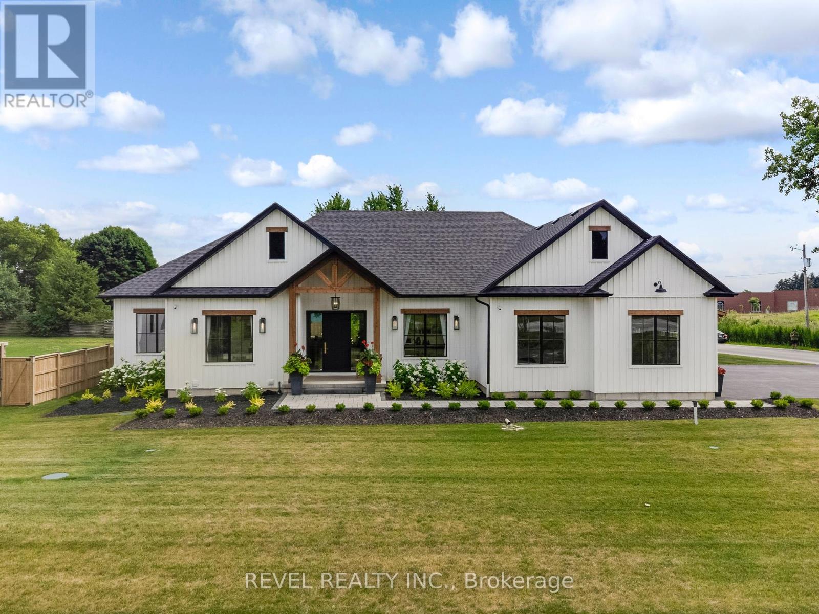 4678 Lobsinger Line, Wellesley, Ontario  N0K 1L0 - Photo 4 - X12291589