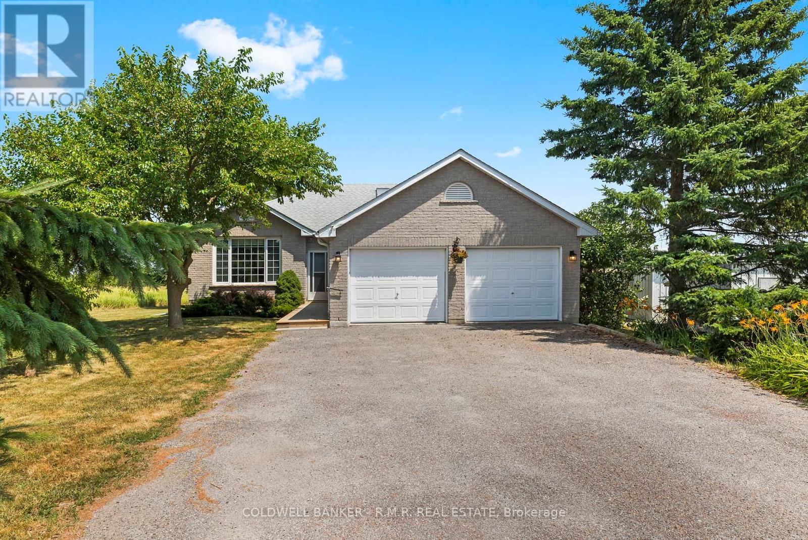 550 Angeline Street N, Kawartha Lakes (Ops), Ontario  K9V 4R1 - Photo 1 - X12291596