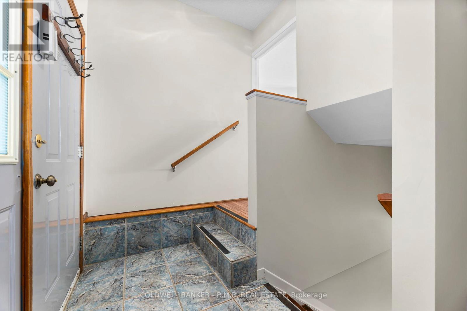 550 Angeline Street N, Kawartha Lakes (Ops), Ontario  K9V 4R1 - Photo 9 - X12291596