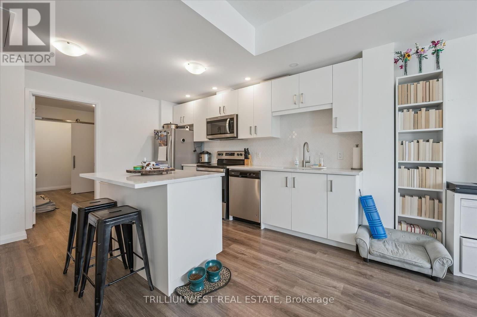 213 - 108 Garment Street, Kitchener, Ontario  N2G 0E2 - Photo 10 - X12291708