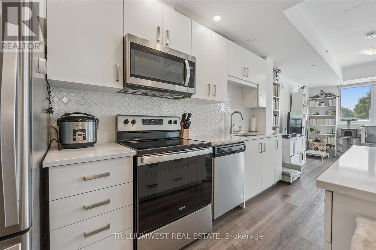 213 - 108 Garment Street, Kitchener, Ontario  N2G 0E2 - Photo 8 - X12291708