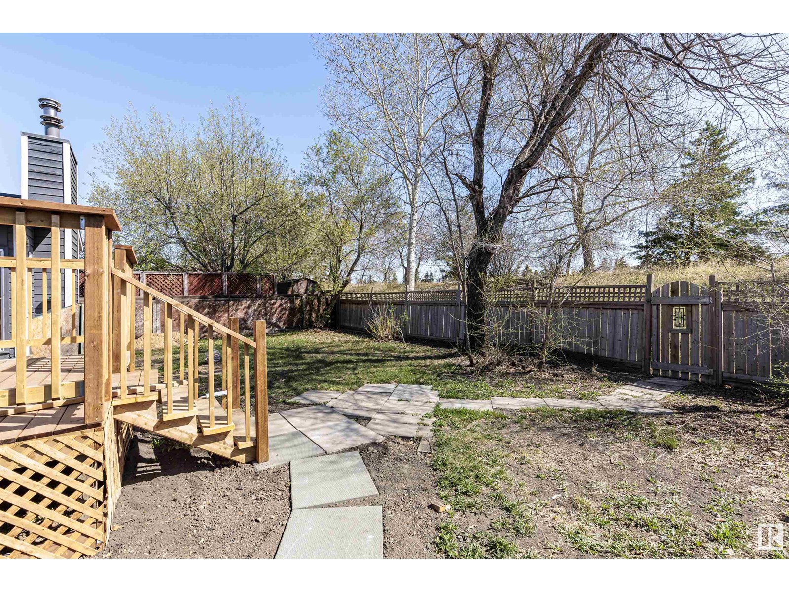 Property at 16723 98 ST NW image 5