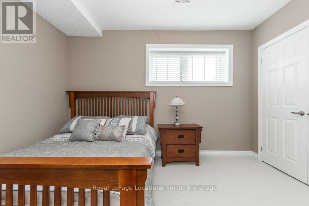 58 Waterview Road, Wasaga Beach, Ontario  L9Z 0E9 - Photo 35 - S12291939