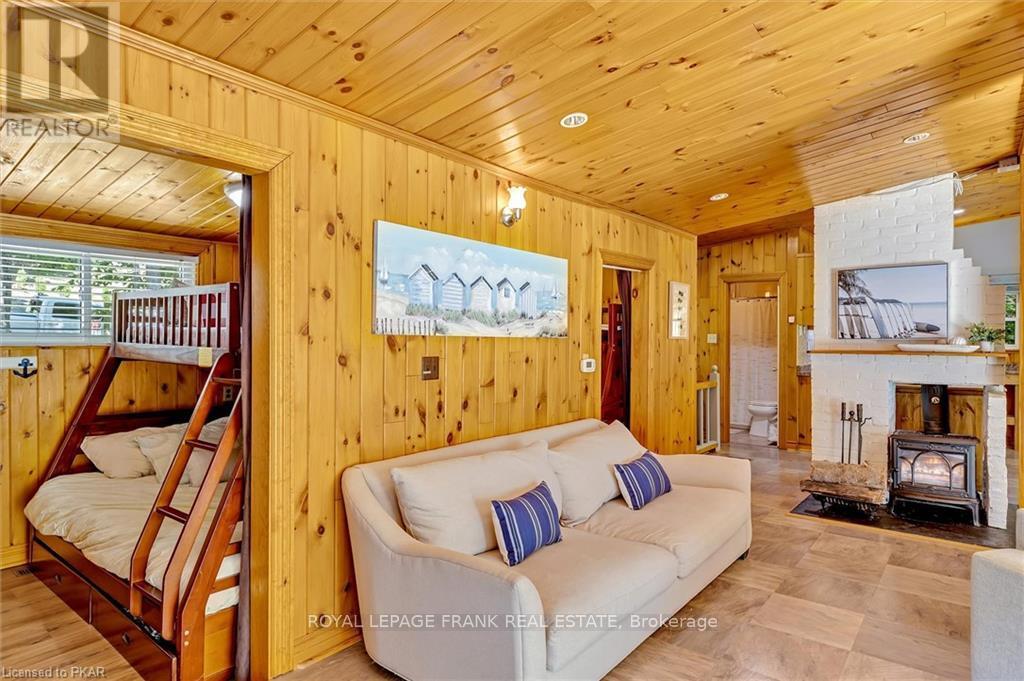 11 Fire Route 27, Trent Lakes, Ontario  K0L 1J0 - Photo 12 - X12291839