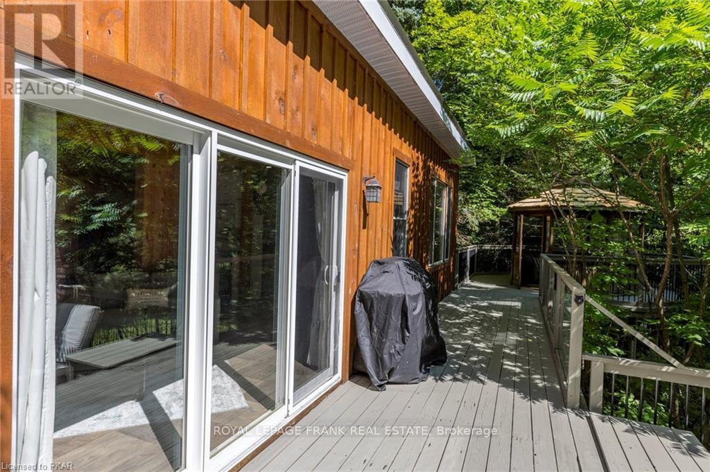 11 Fire Route 27, Trent Lakes, Ontario  K0L 1J0 - Photo 23 - X12291839