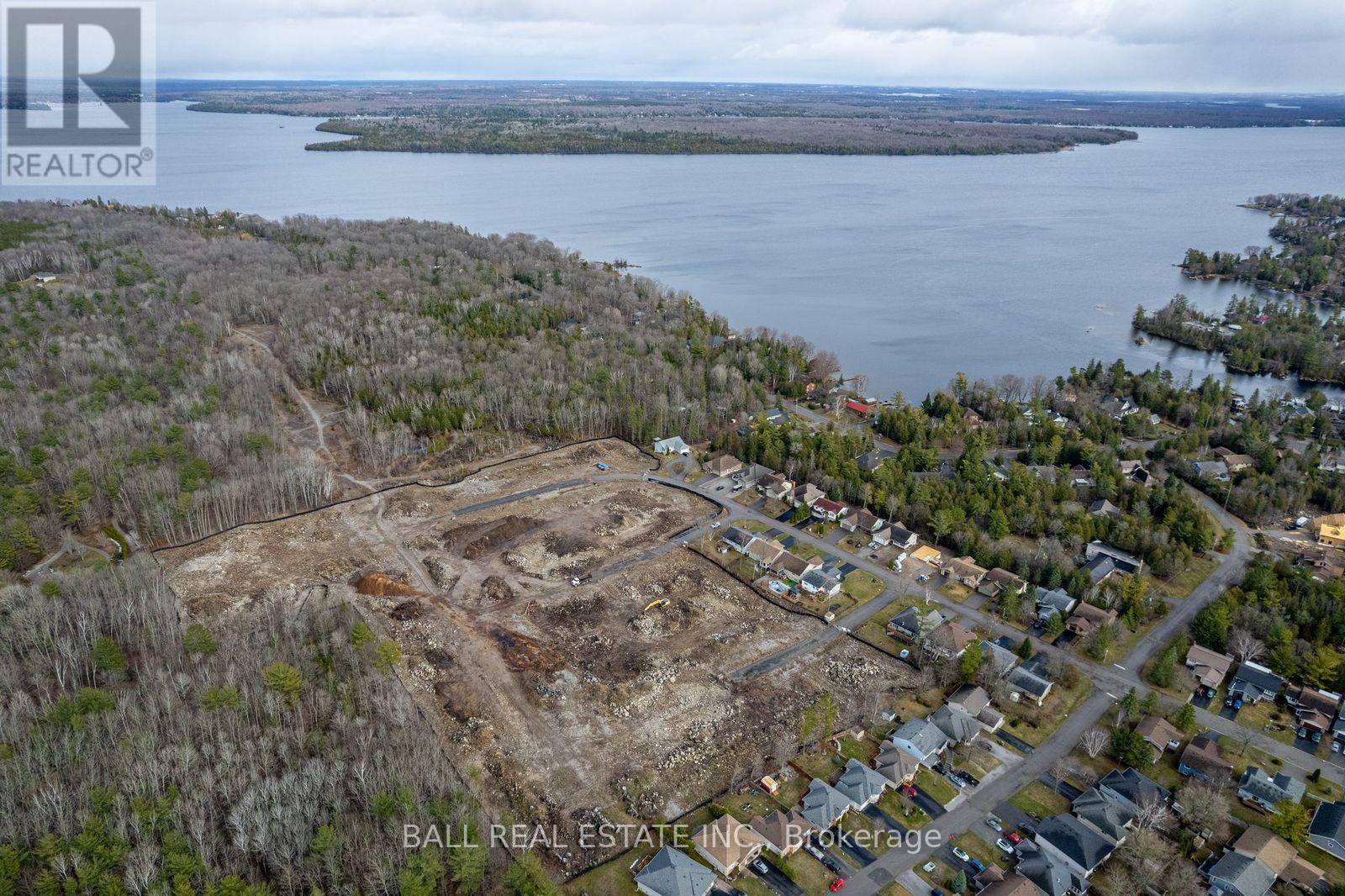 47 Hemlock Crescent, Kawartha Lakes, Ontario  K0M 1A0 - Photo 11 - X12291885