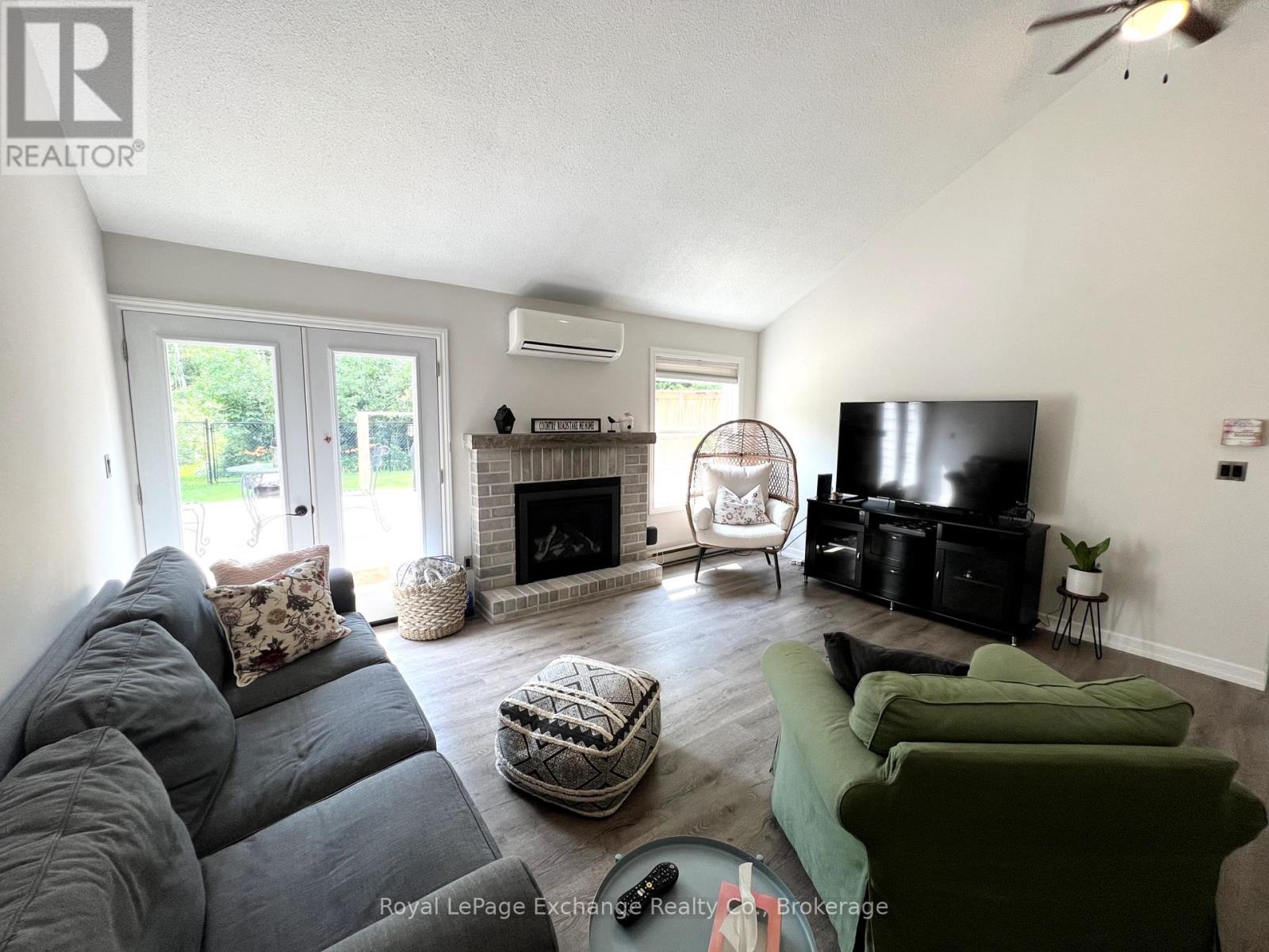 357 Tyendinaga Drive, Saugeen Shores, Ontario  N0H 2L0 - Photo 9 - X12291861