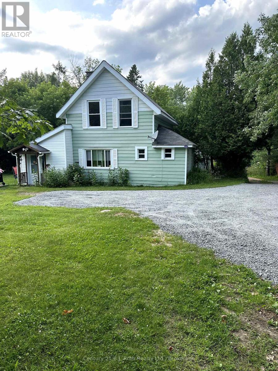 4 STOCKING LANE, Huntsville, Ontario