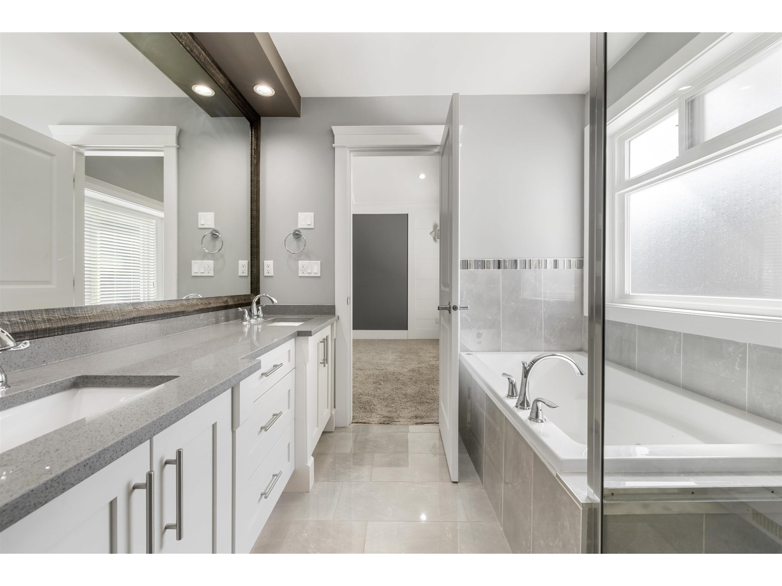 14138 60a Avenue, Surrey, British Columbia  V3X 0G1 - Photo 25 - R3027994