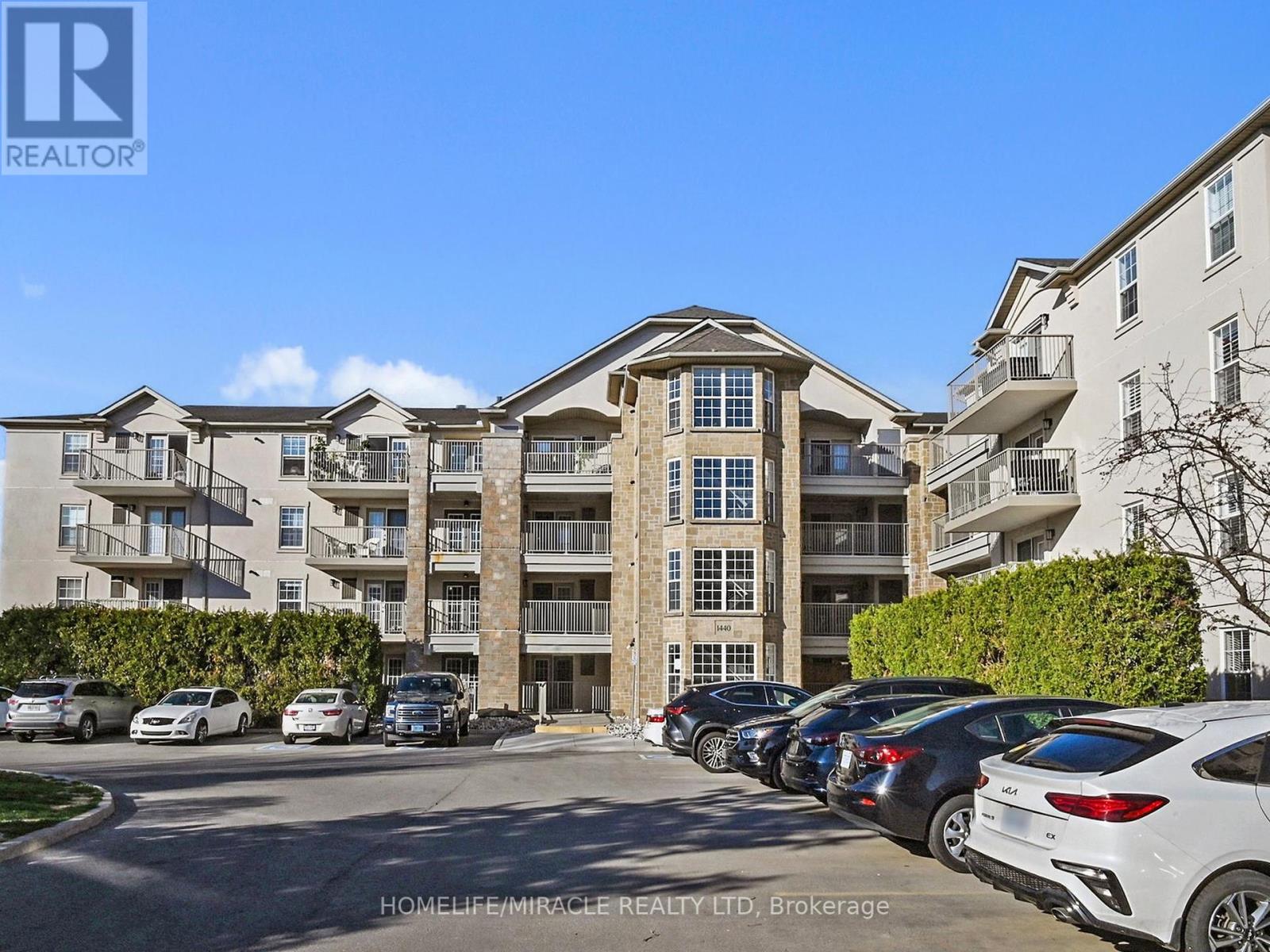 Property at 306 - 1440 BISHOPS GATE image 2