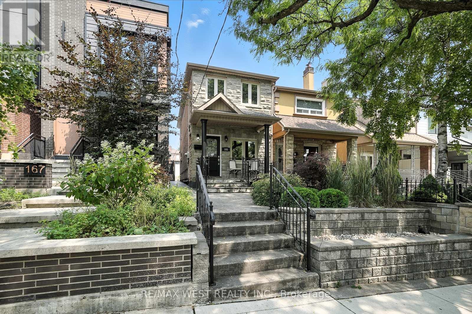 165 Caledonia Road, Toronto, Ontario  M6E 4S8 - Photo 4 - W12287614