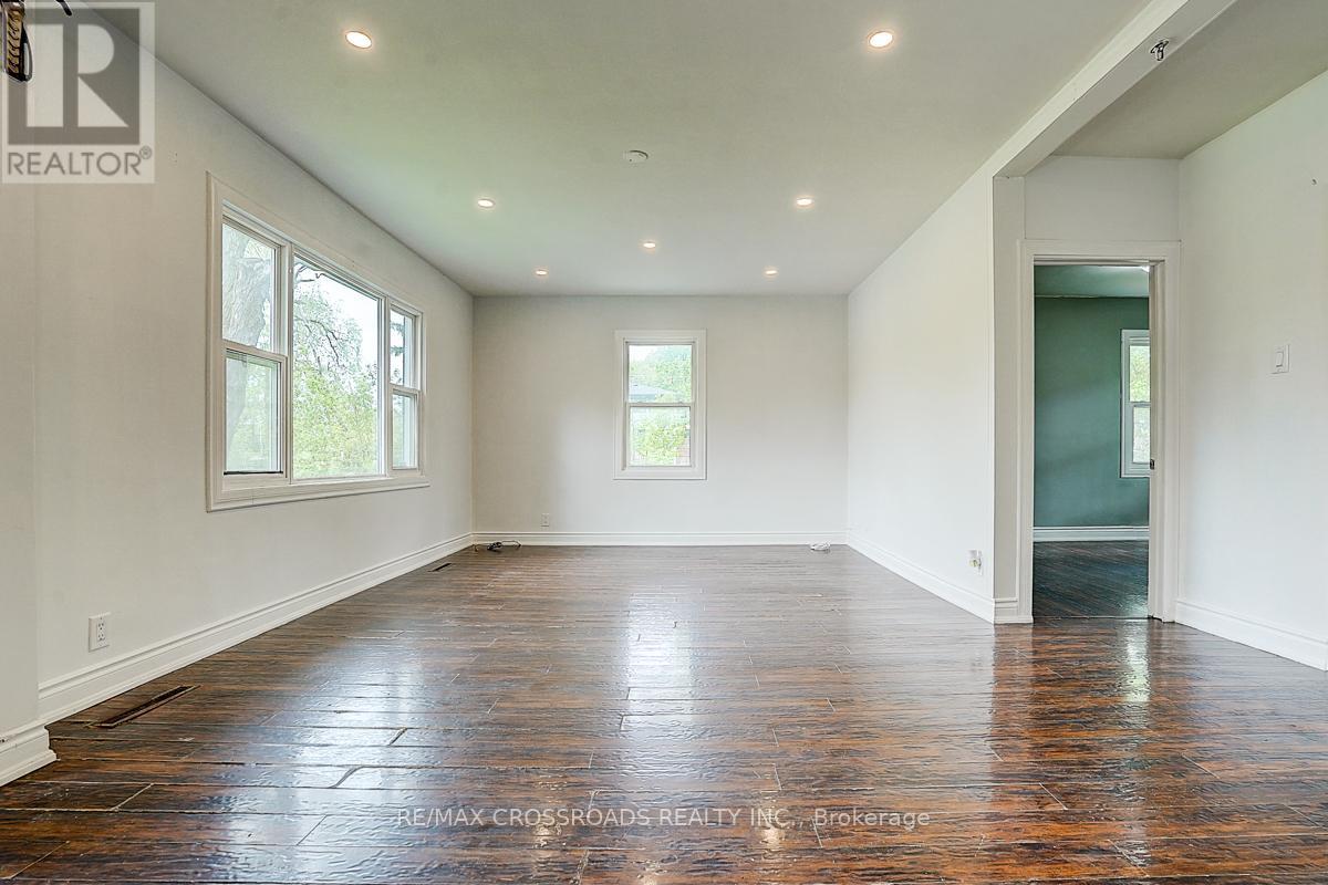 175 Mary Street, Newmarket, Ontario L3Y 3P9 - Photo 12 - N12291752