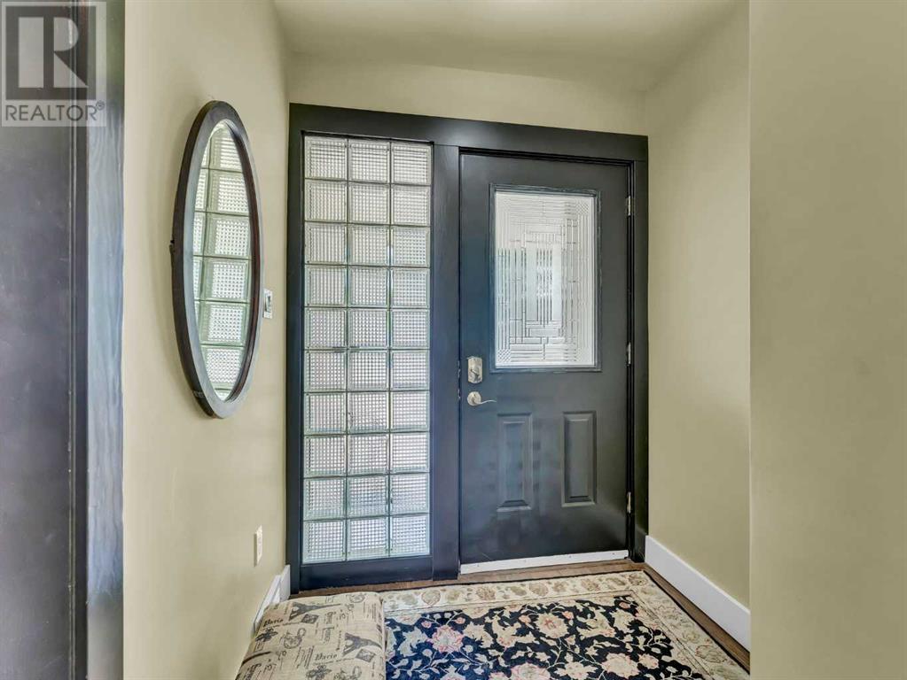 Property at 302 Prospect Drive SW image 4