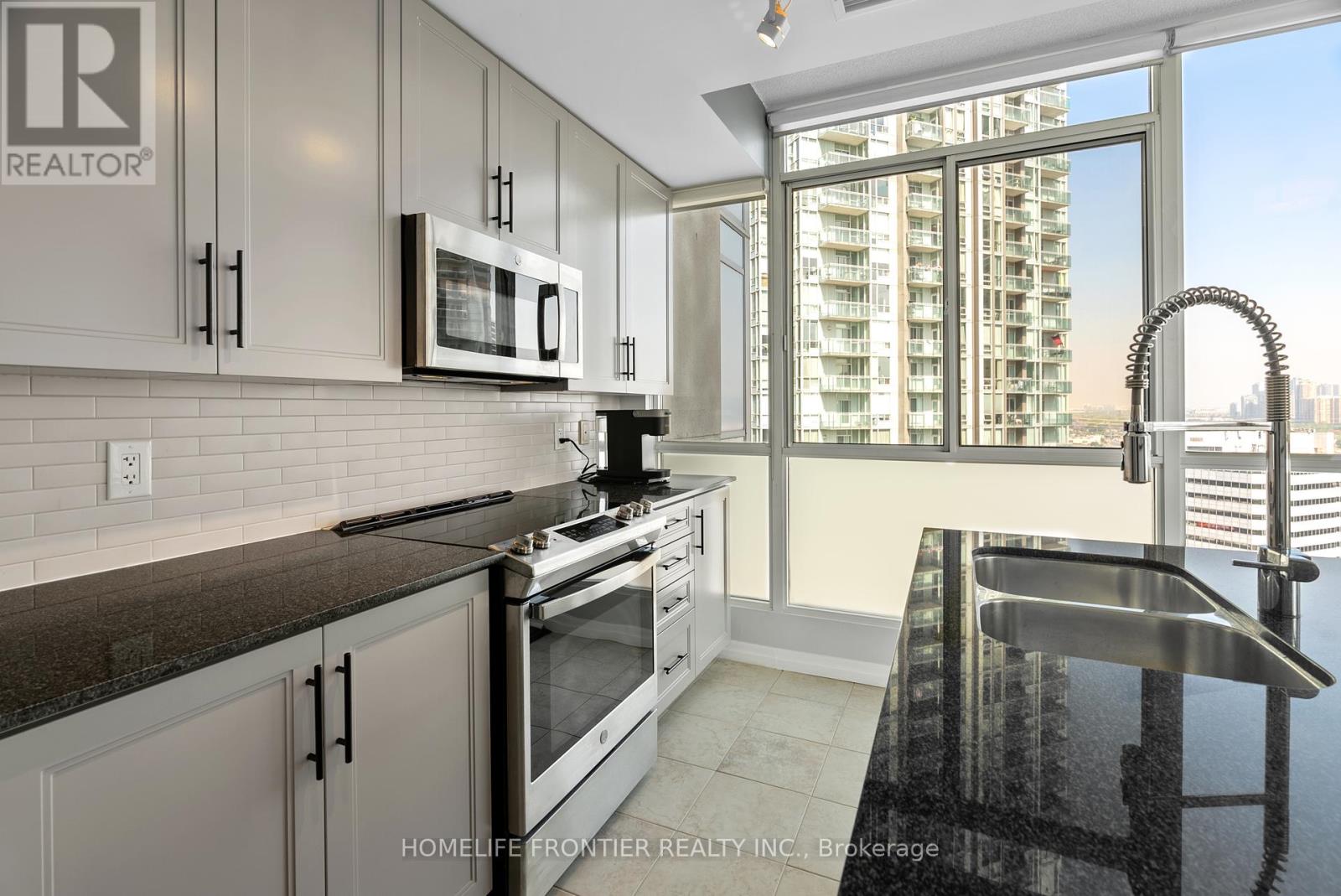 1905 - 225 Webb Drive, Mississauga, Ontario  L5B 4P2 - Photo 13 - W12291535