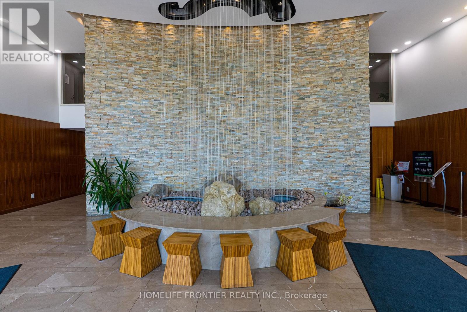 1905 - 225 Webb Drive, Mississauga, Ontario  L5B 4P2 - Photo 22 - W12291535