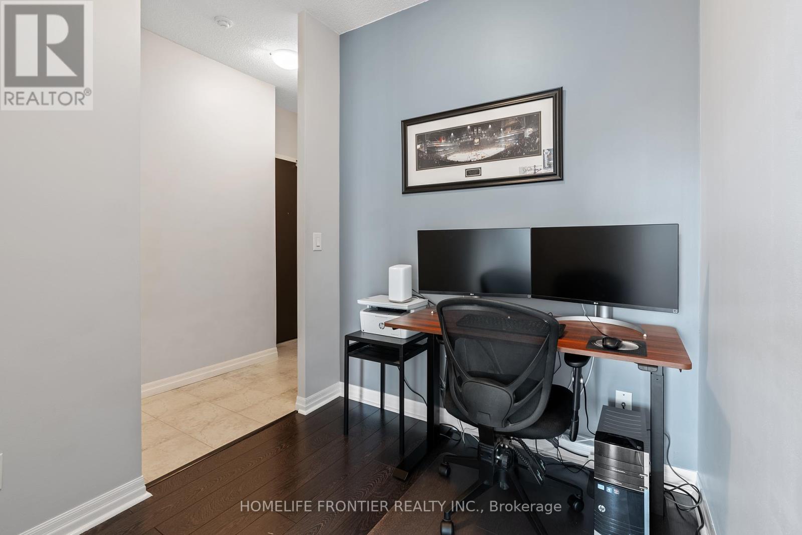 1905 - 225 Webb Drive, Mississauga, Ontario  L5B 4P2 - Photo 7 - W12291535