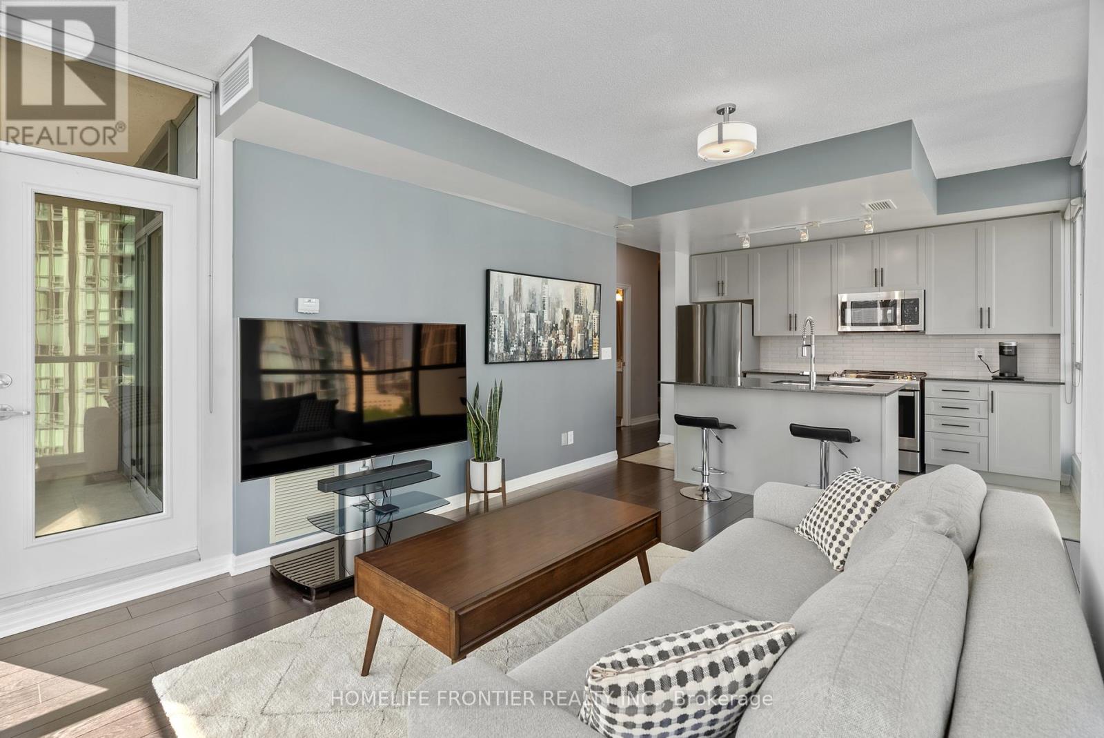 1905 - 225 Webb Drive, Mississauga, Ontario  L5B 4P2 - Photo 17 - W12291535