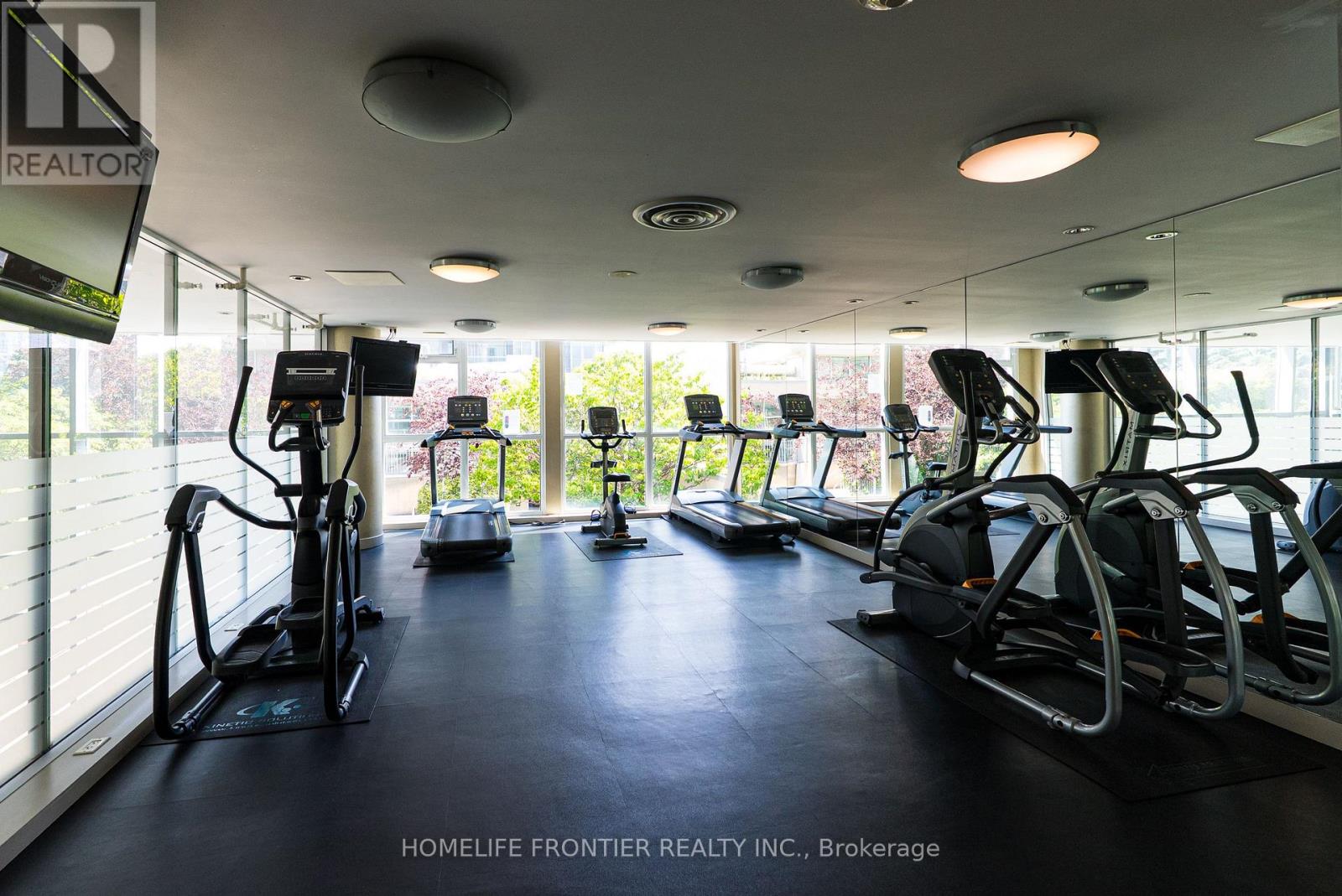 1905 - 225 Webb Drive, Mississauga, Ontario  L5B 4P2 - Photo 23 - W12291535