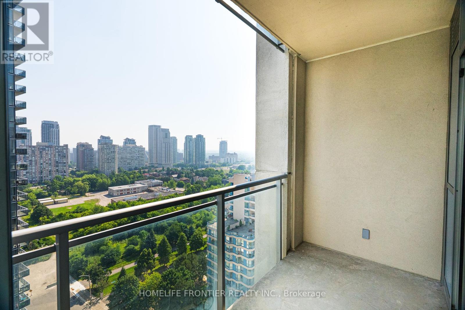 1905 - 225 Webb Drive, Mississauga, Ontario  L5B 4P2 - Photo 19 - W12291535