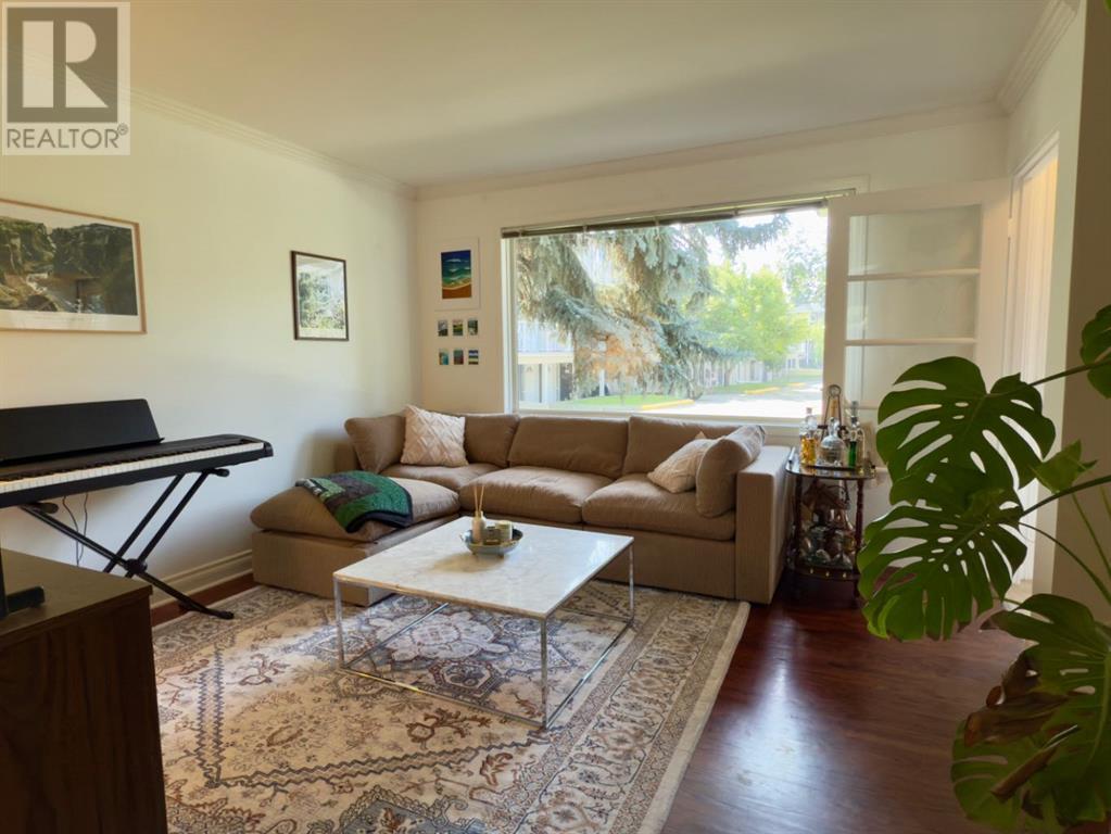 Property at 552 Regal Park NE image 3