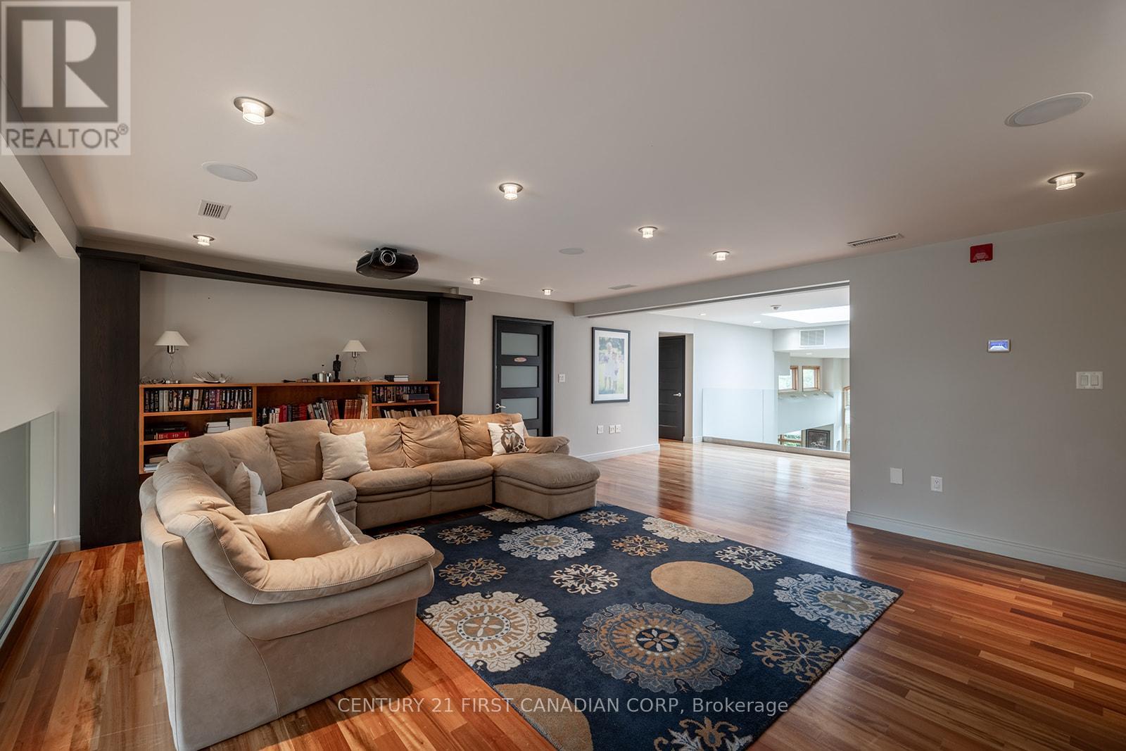 60 Sir Robert Place, Middlesex Centre, Ontario  N0M 1C0 - Photo 11 - X12288541