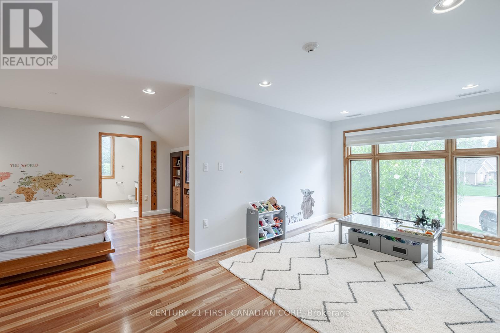 60 Sir Robert Place, Middlesex Centre, Ontario  N0M 1C0 - Photo 14 - X12288541