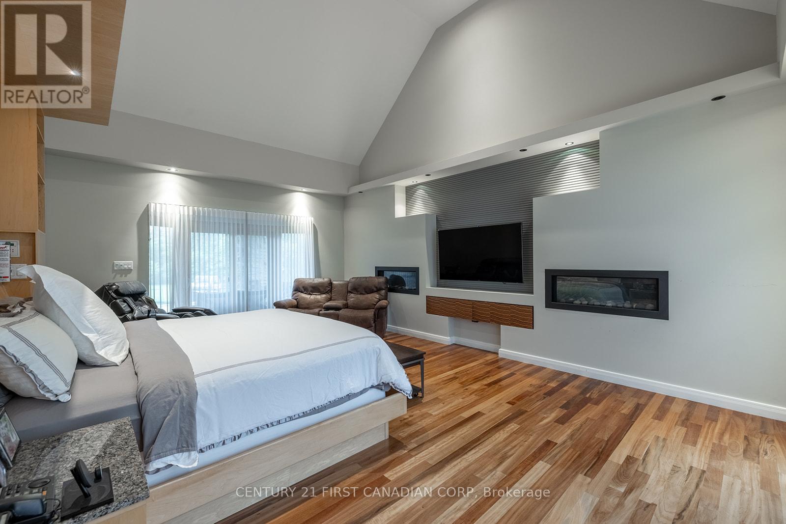 60 Sir Robert Place, Middlesex Centre, Ontario  N0M 1C0 - Photo 20 - X12288541