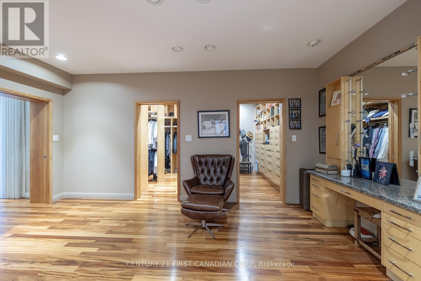 60 Sir Robert Place, Middlesex Centre, Ontario  N0M 1C0 - Photo 21 - X12288541