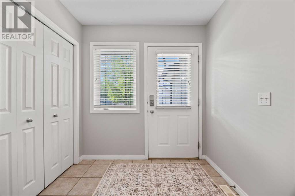 Property at 88 Simcoe Place SW image 4